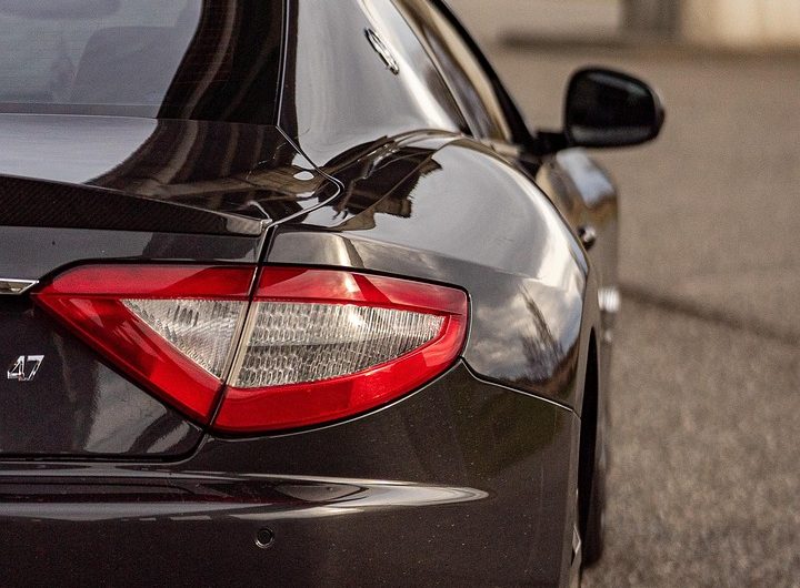 Group Transportation Miami A Convenient Solution for Airport Transfers in Downtown Miami