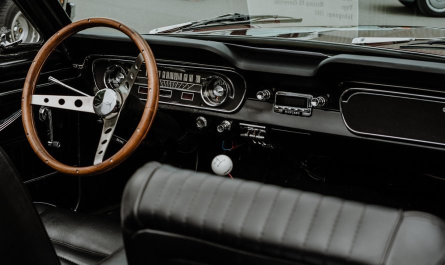 Luxury Car Group Transportation for Airport Pickup in Miami