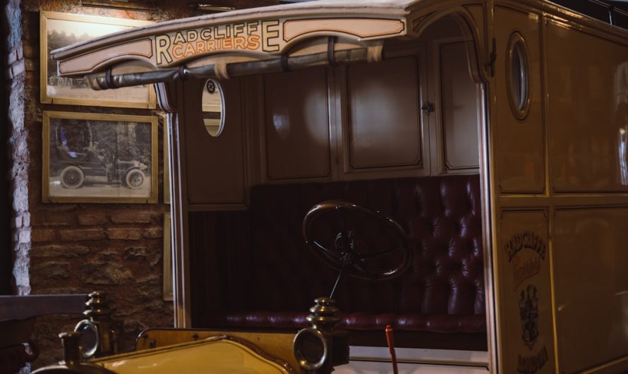 Best Chauffeur Driven Service for Airport Pickup in Miami Beach