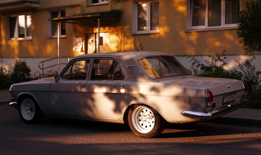 Best Corporate Limo Chauffeur Service for Airport Pickup in Miami Beach